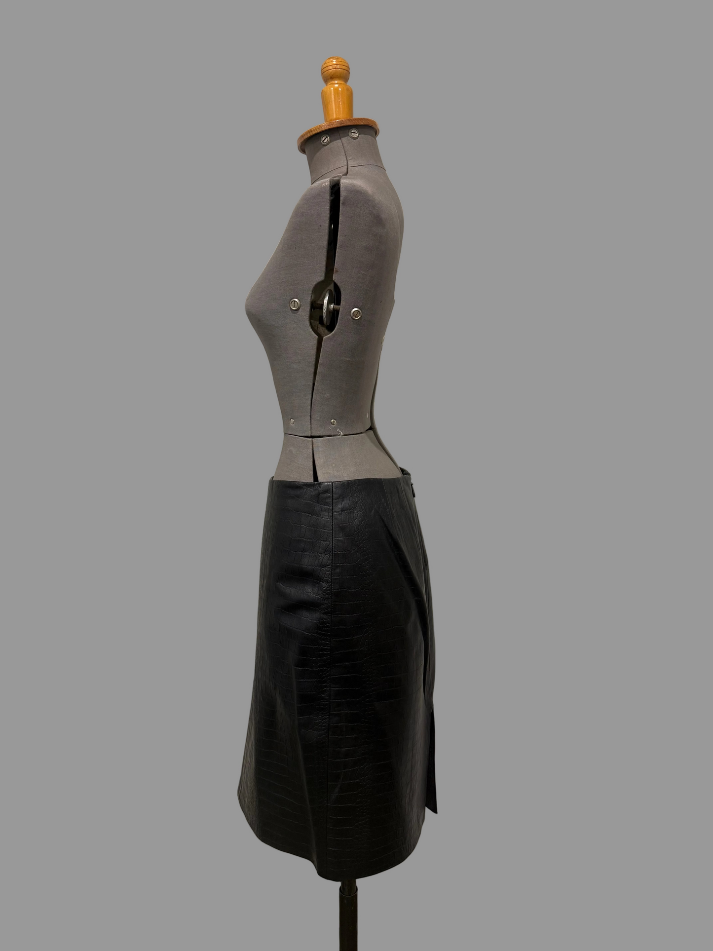 Laundry by Shelli Segal Croc effect Lamb Leather Skirt, Black, 10 US