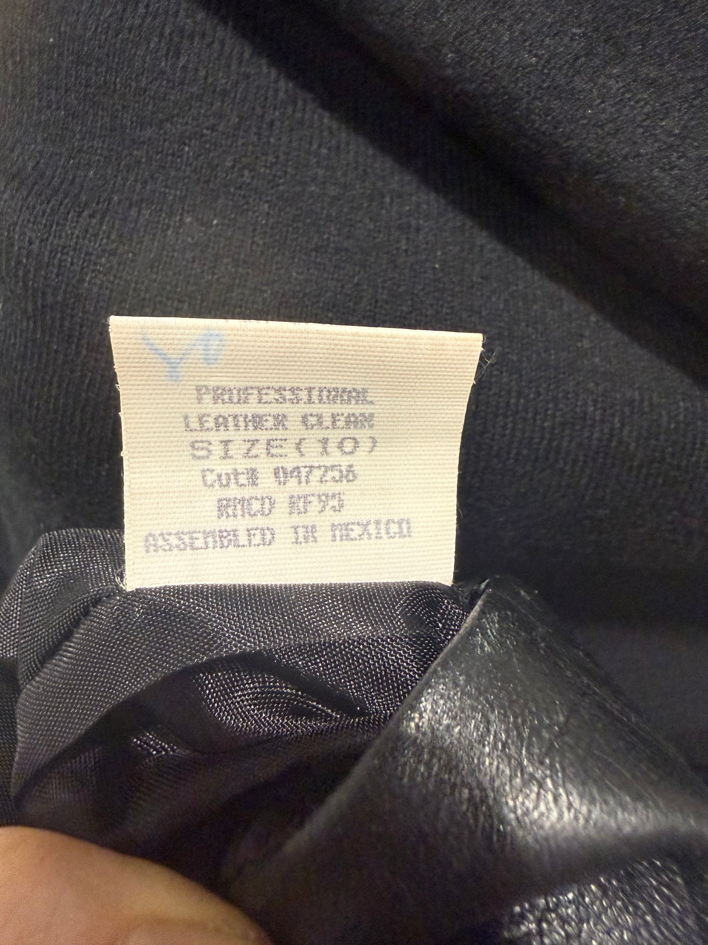 Laundry by Shelli Segal Croc effect Lamb Leather Skirt, Black, 10 US