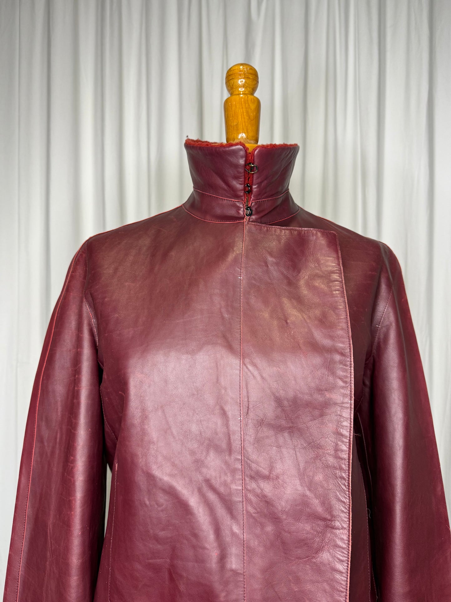Calvin Klein Collection F/W 2000 Runway Burgundy Leather Jacket with Fur Collar