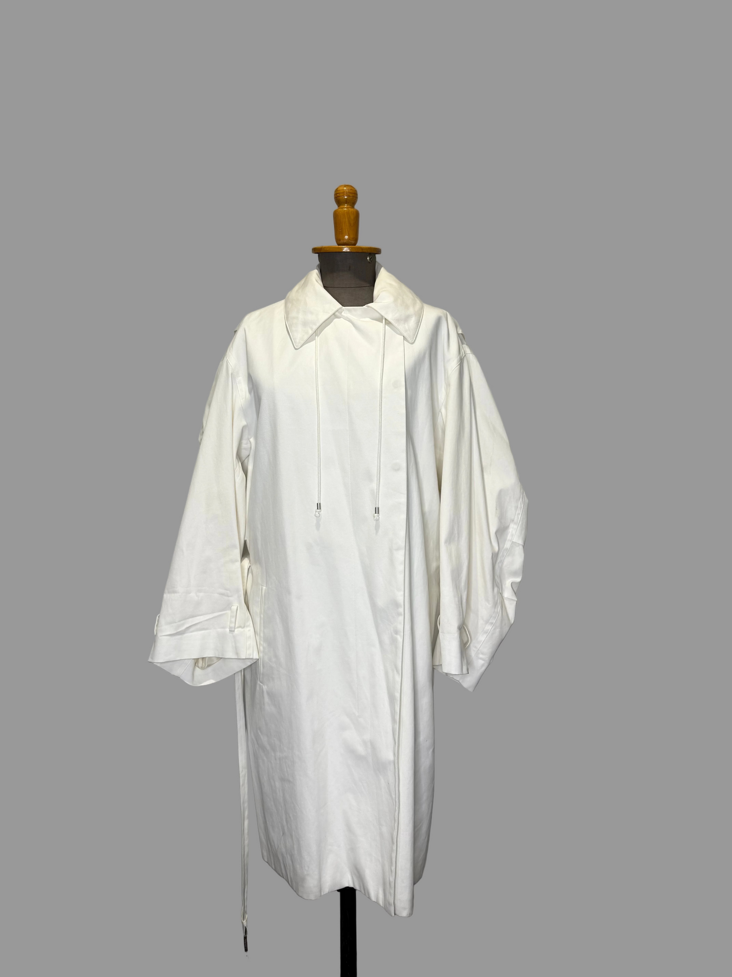 Calvin Klein Collection SS 2002 White Trench Coat