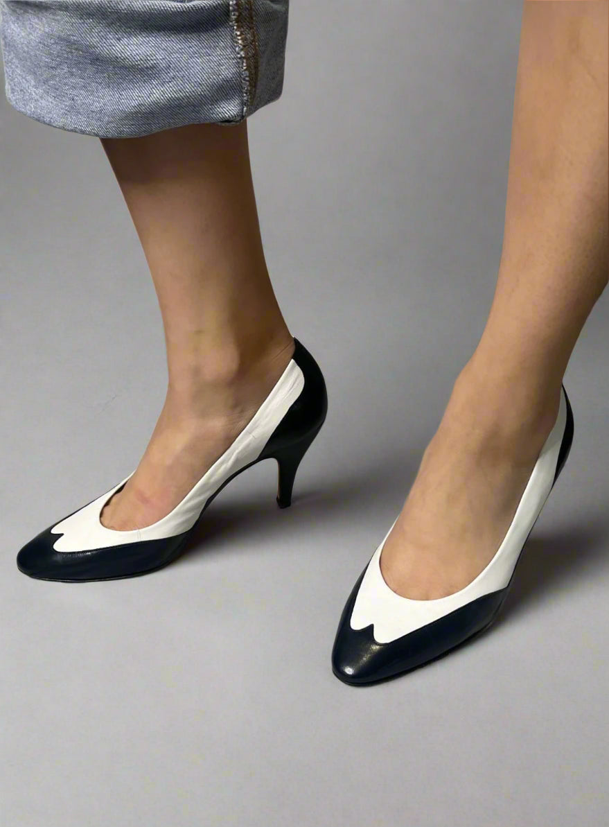 Vintage Gucci Black and White Pumps, 1980s