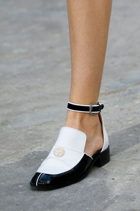 Chanel 2015 D'Orsay Brogues, 38.5